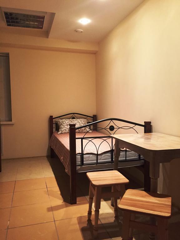 Westend Hostel Kiev Oda fotoğraf