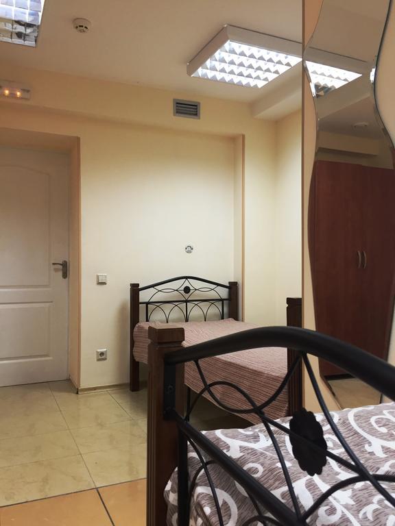 Westend Hostel Kiev Oda fotoğraf
