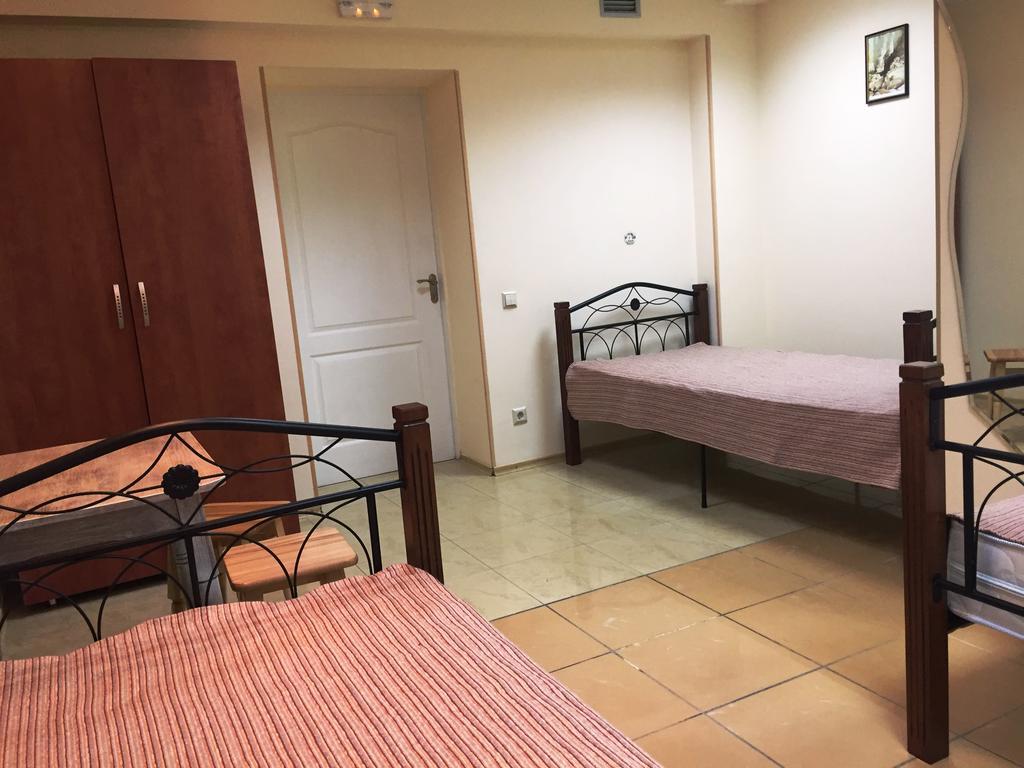 Westend Hostel Kiev Oda fotoğraf