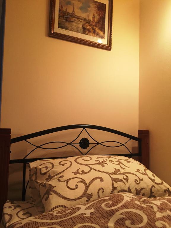 Westend Hostel Kiev Oda fotoğraf