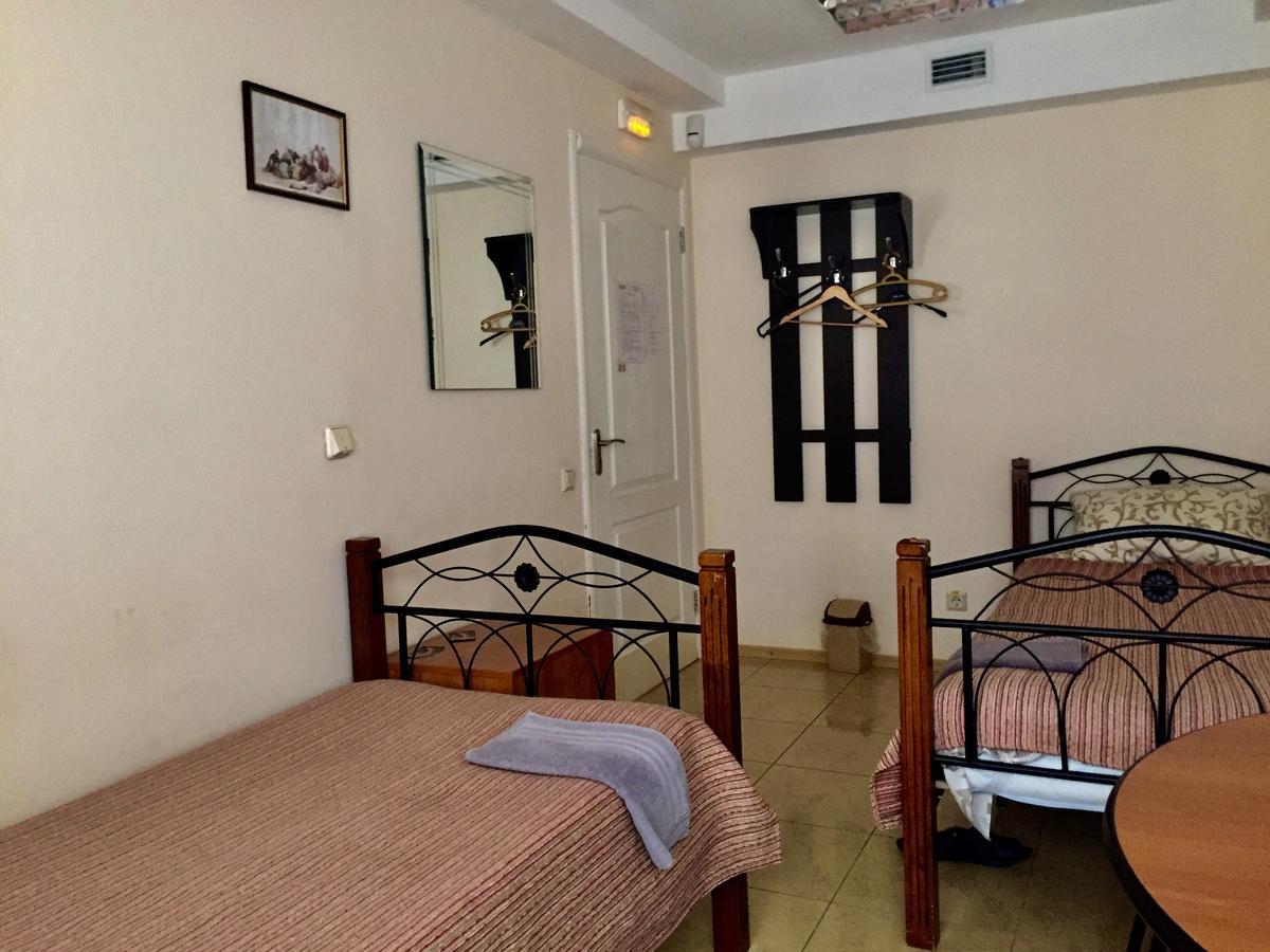 Westend Hostel Kiev Dış mekan fotoğraf